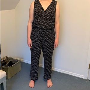 Vince Camuto black print sleeveless jumpsuit